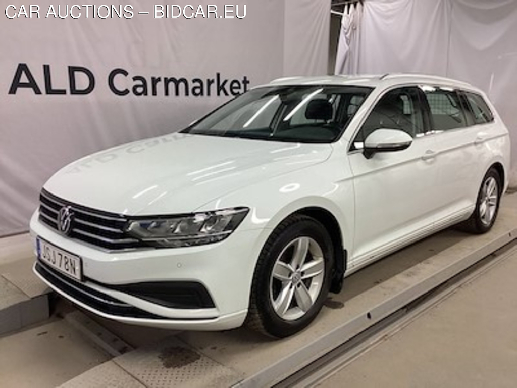 Volkswagen PASSAT TDI 150 DSG SC Drag Varmare Navi Kamera
