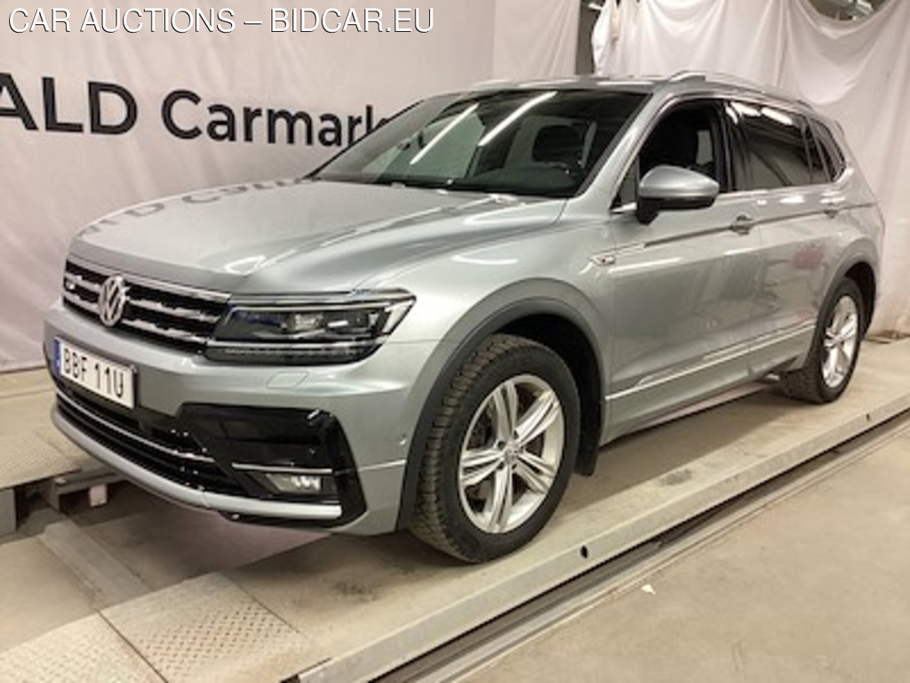 Volkswagen Tiguan allspace allspace 2.0 tdi 4motion !TWO BAD SUMMER TIRES! R-Line 7-Sits Cockpit Varmare Kamera Drag