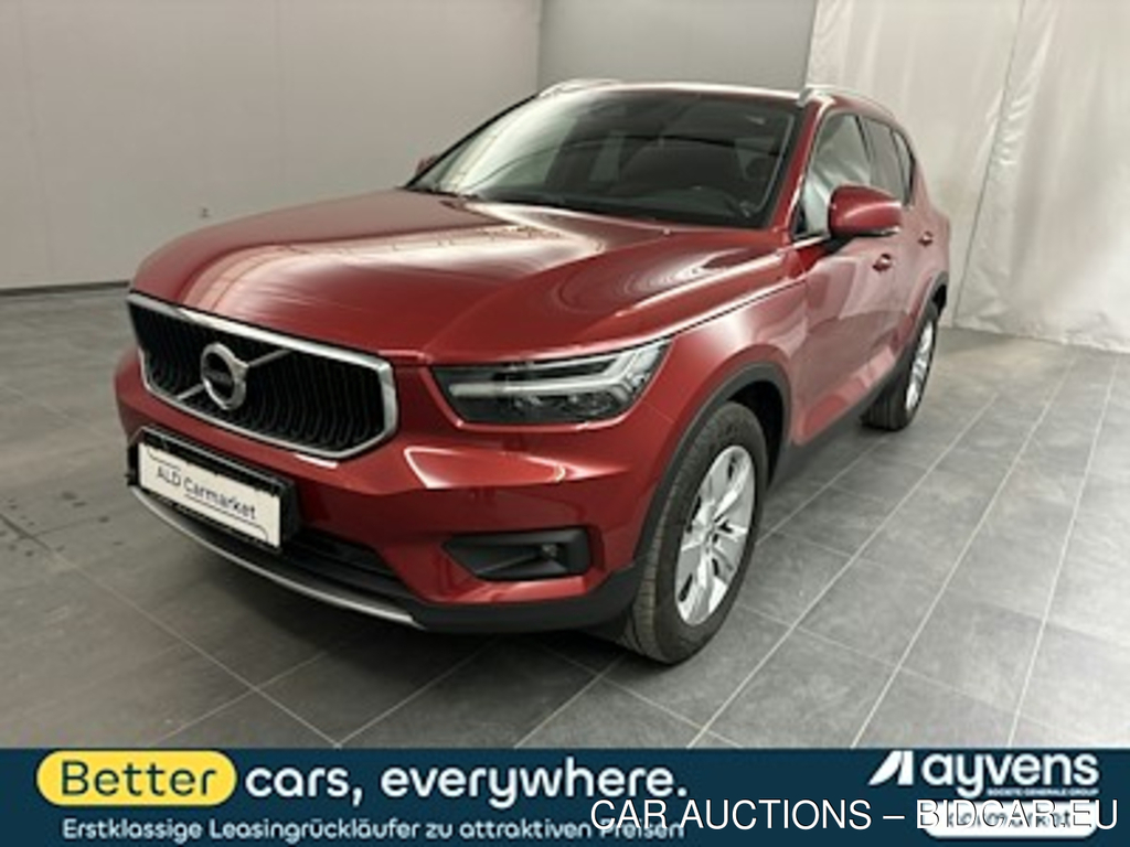 Volvo XC40 D3 Momentum Pro Geschlossen, 5-turig, 6-Gang