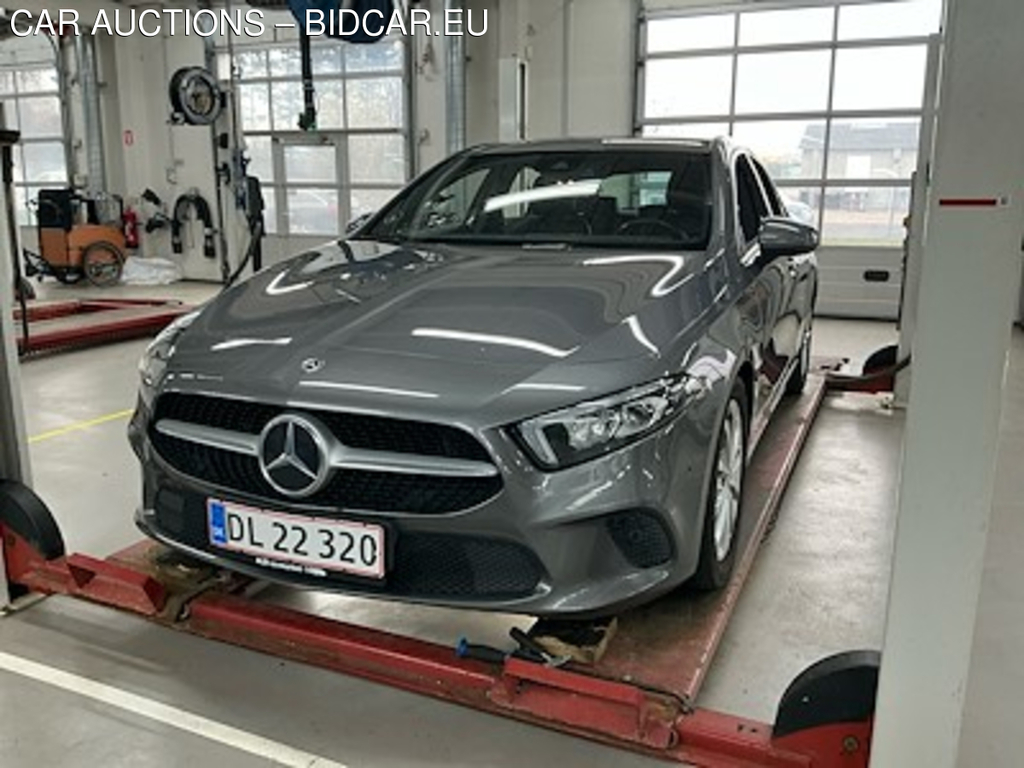 Mercedes-Benz A-Klasse 1.5 A 180 D Business DCT UA!