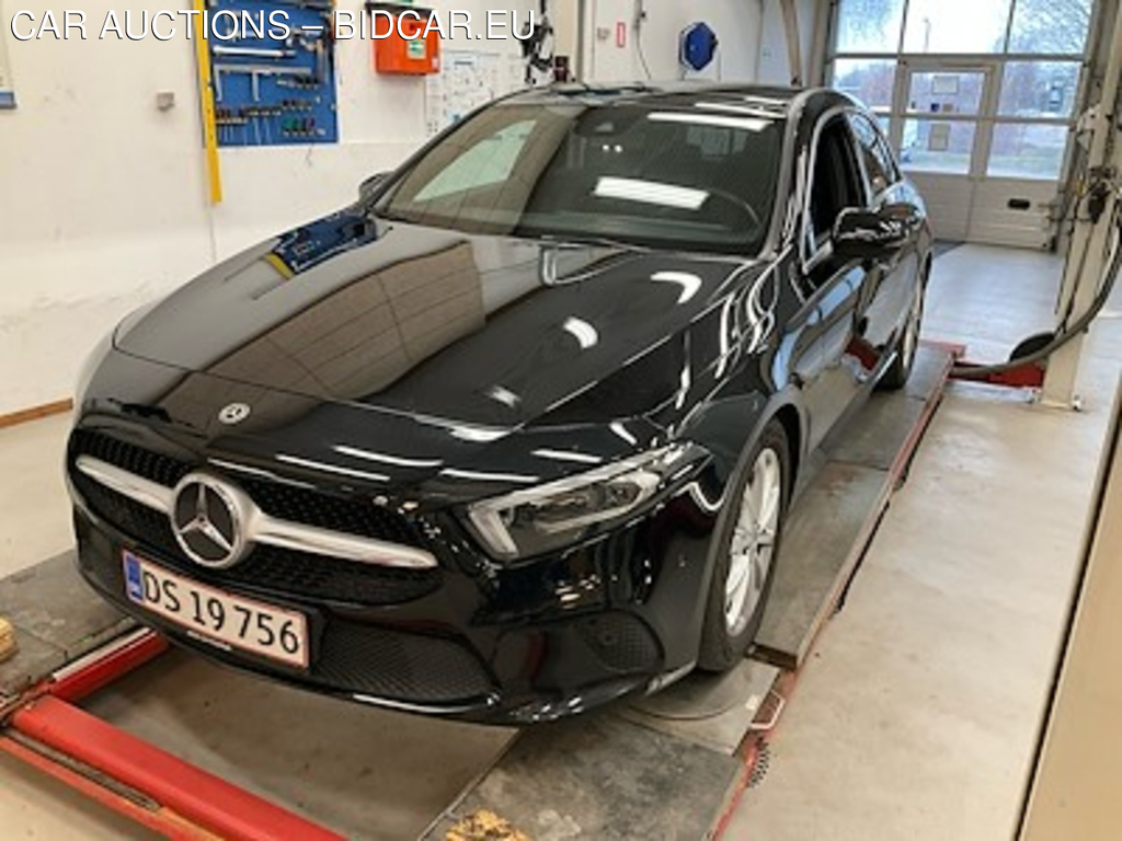 Mercedes-Benz A-Klasse 2.0 A 220 D Business DCT UA!