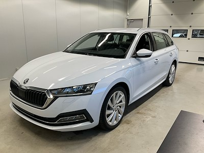 Skoda OCTAVIA 1,4 TSI Plug-in Hybrid DSG6 Plus Combi UA!