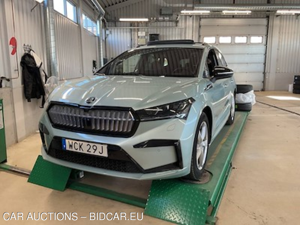 Skoda Enyaq iV80 4x4 Kamera Skinn Panorama Drag Skinn