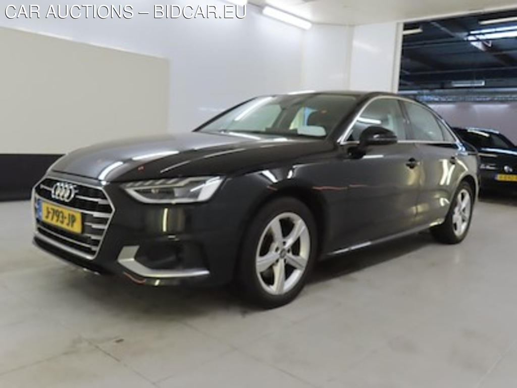 Audi A4 limousine 35 TFSI S tronic Launch edition Business 4d