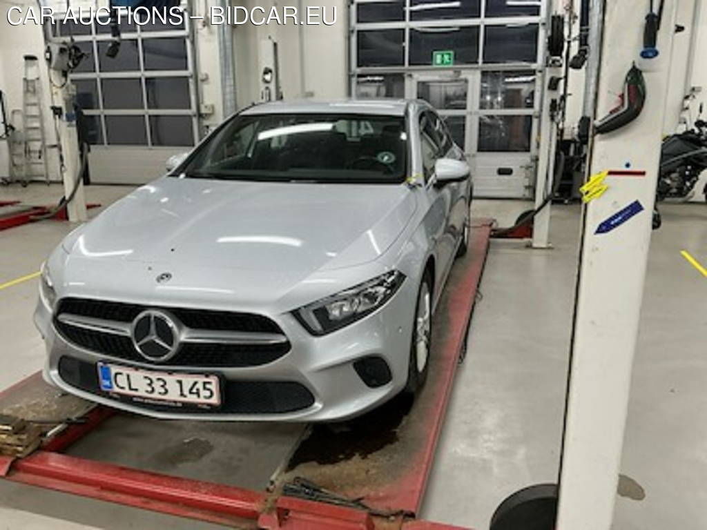 Mercedes-Benz A-Klasse 1.5 A 180 D Business DCT UA!