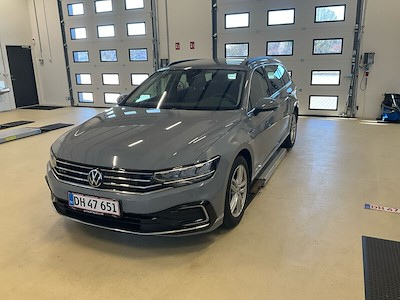 Volkswagen PASSAT 1.4 TSI GTE HIGH PLUG-IN HYBRID DSG VARIANT UA!