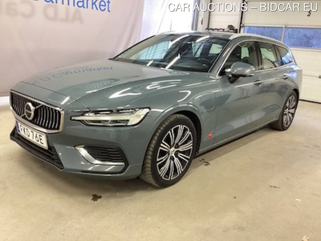 Volvo V60 T6 Recharge PLUG-IN AWD Core Edition Ljus H/K Drag