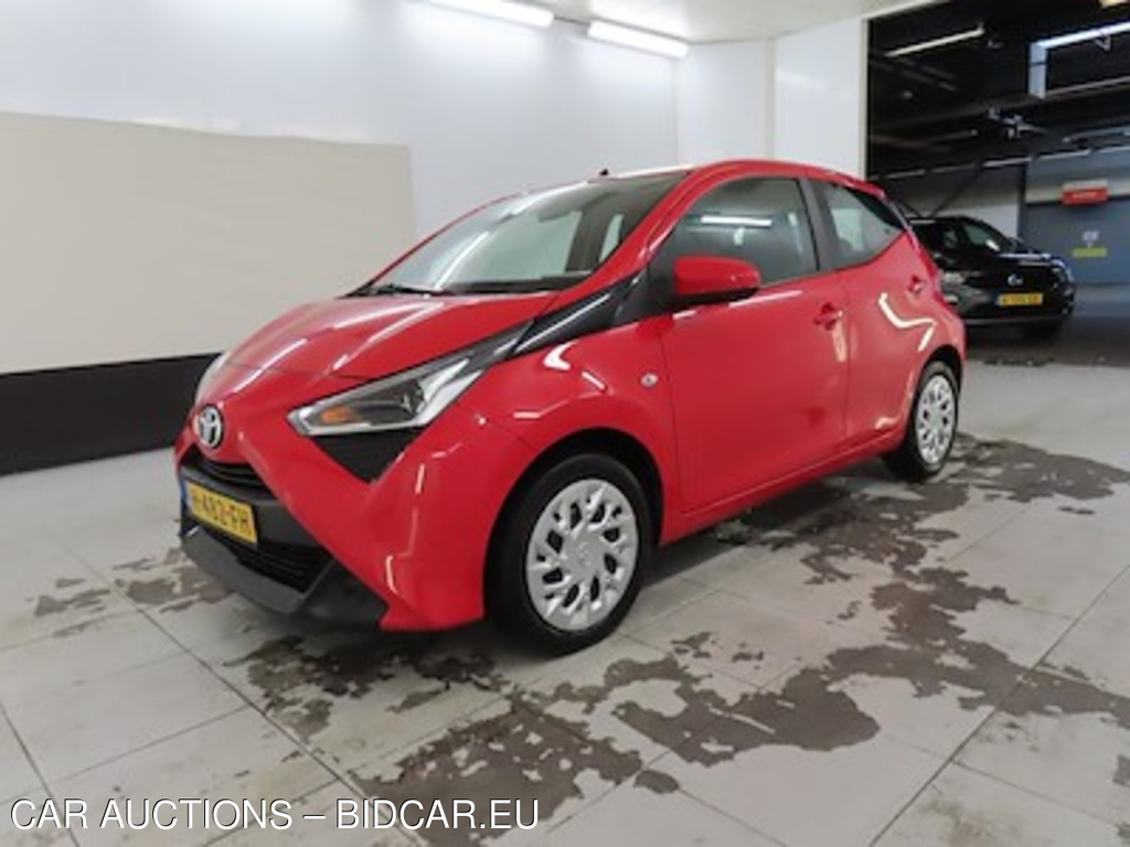 Toyota Aygo 1.0 VVT-i ActieAuto x-shift 5d x-play HPL
