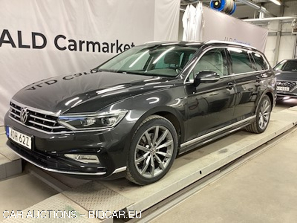 Volkswagen Passat 2.0 tdi 4motion 200hk !NO WINTER TIRES! R-Line GT Cockpit Drag Kamera