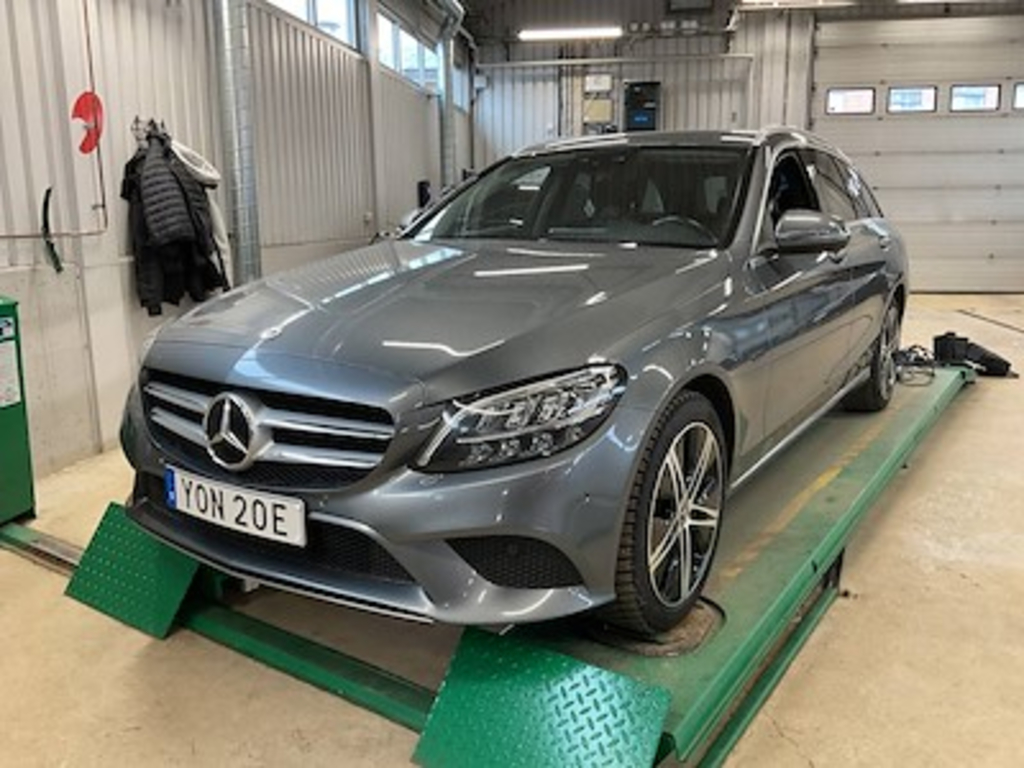 Mercedes-Benz C-Class 300 de T Avantgarde Drag B-kamera P-Varmare !DONT START ENGINE LIGHT HYBRIDBATTERY BROKEN!