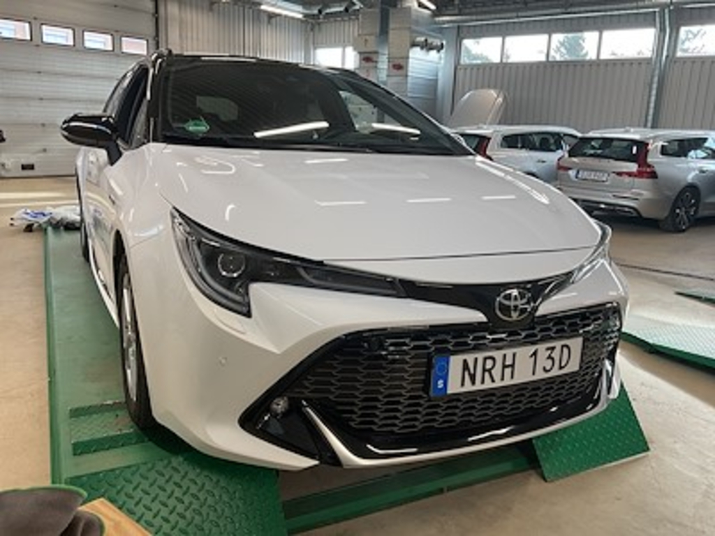 Toyota Corolla 2.0 Elhybrid Touring GR-Sports Plus Drag kamera