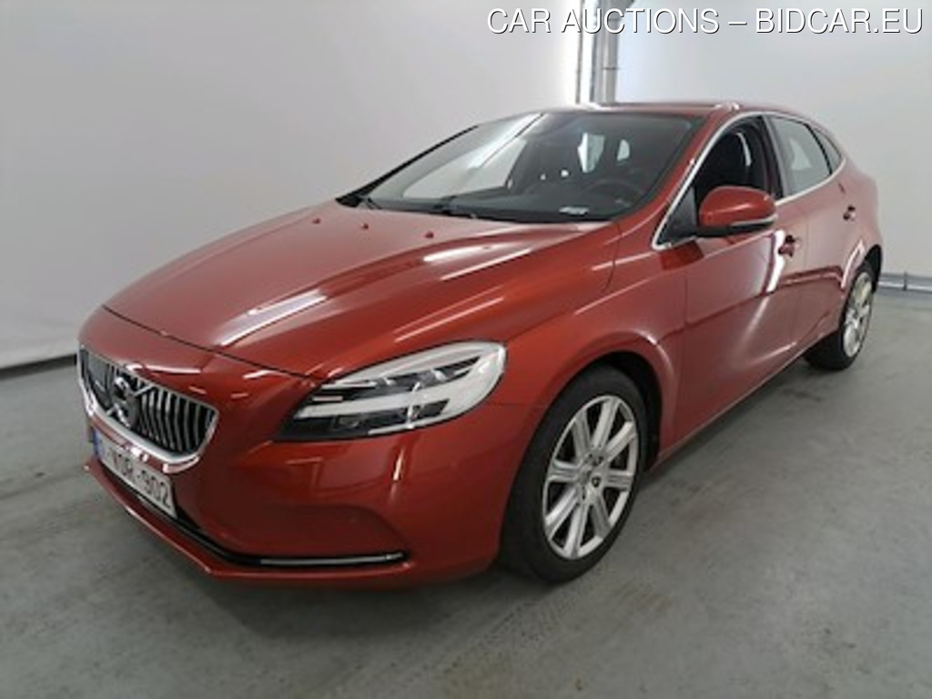 Volvo V40 - 2016 1.5 T2 Luxury Edition Gear.GPF(EU6d-TEMP STOCK Climate Comfort