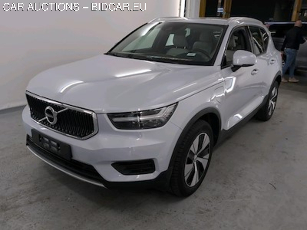 Volvo XC40 1.5 T5 TE PHEV Momentum Pro DCT STOCK