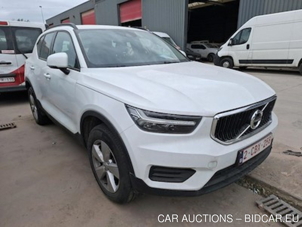Volvo XC40 1.5 T2 MOMENTUM CORE