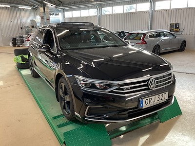 Volkswagen Passat GTE Executive Drag Paket Panorama Dynaudio IQ.Light Cockpit Varmare