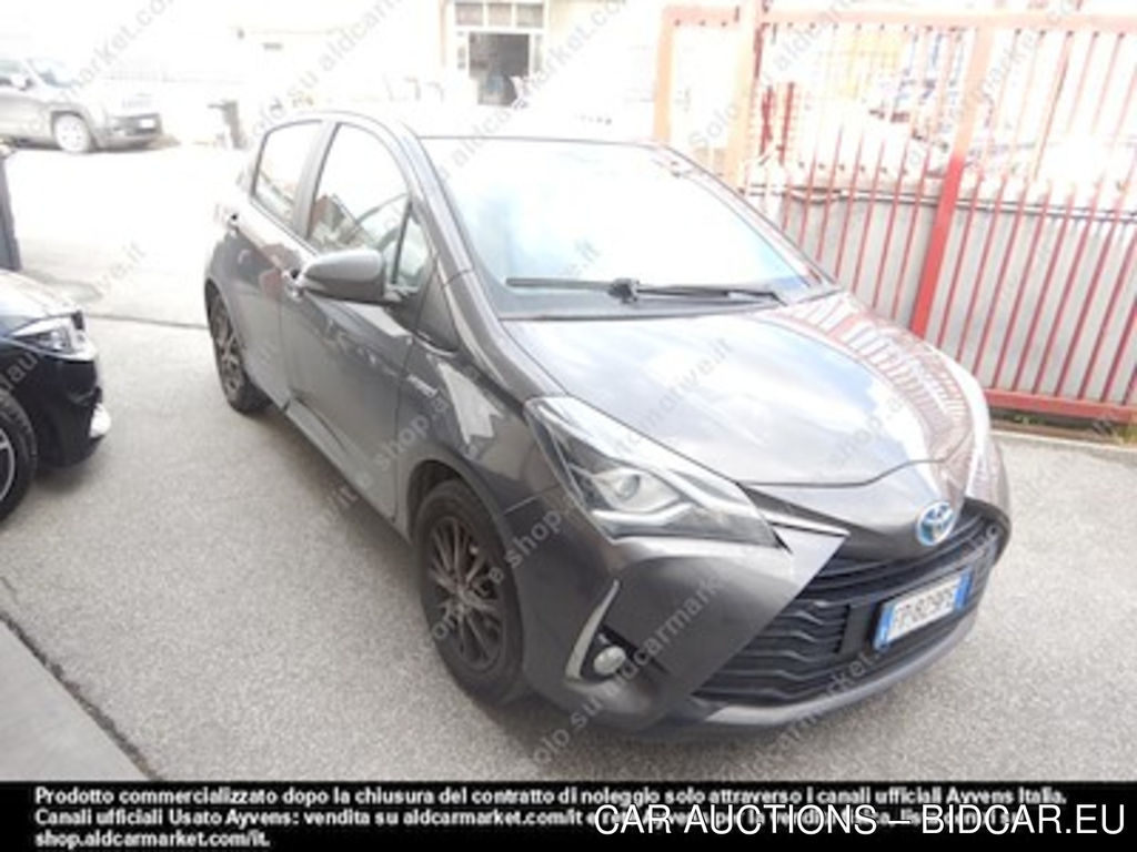 Toyota yaris 1.5 hybrid active hatchback -