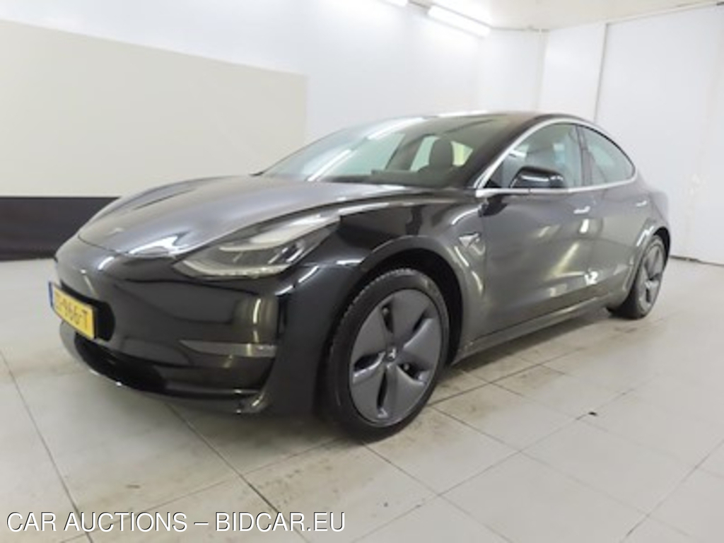 Tesla Model 3 Standard Range Plus 4d