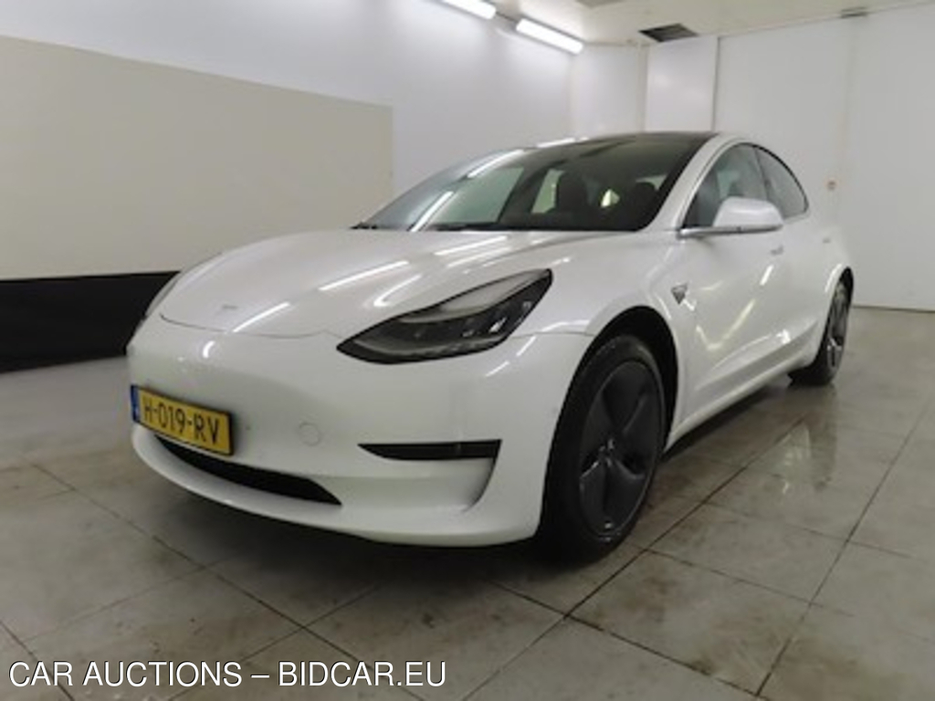 Tesla Model 3 Standard Range Plus RWD 4d