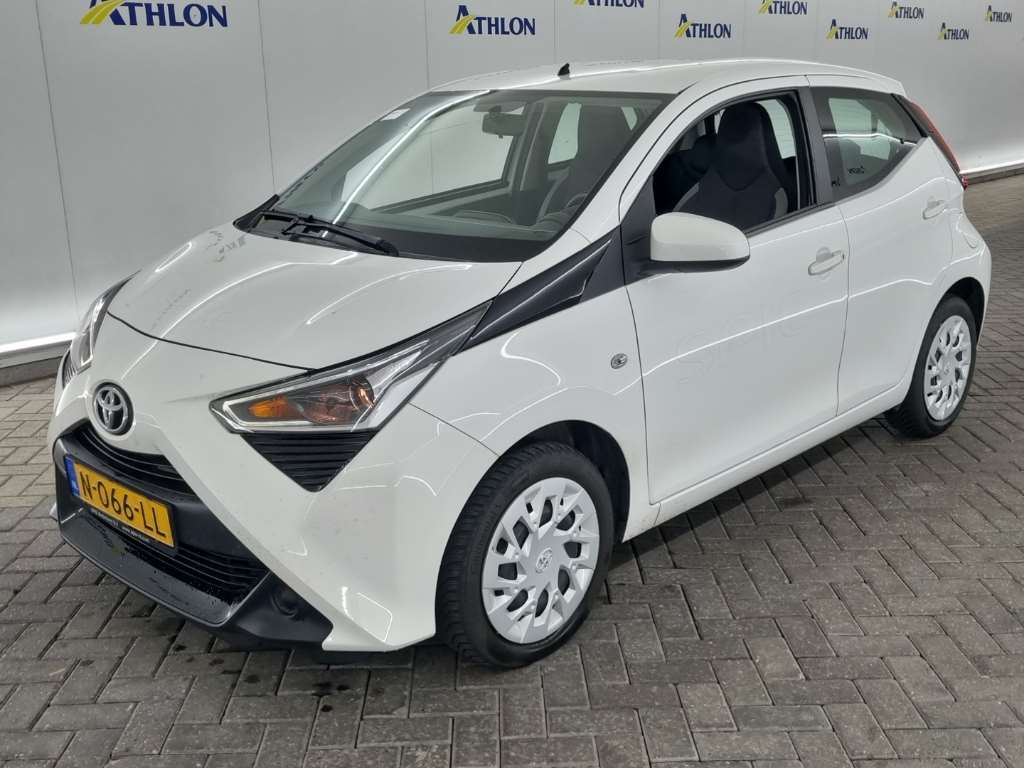 Toyota Aygo 1.0 VVT-I X-PLAY 5D 53KW, 2021