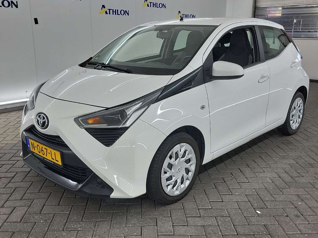 Toyota Aygo 1.0 VVT-I X-PLAY 5D 53KW, 2021