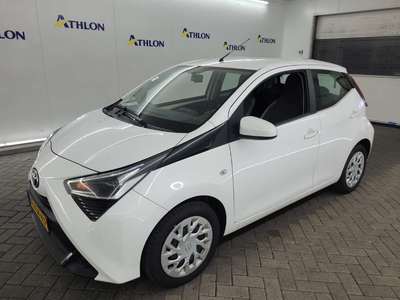 Toyota Aygo 1.0 VVT-I X-PLAY 5D 53KW, 2021