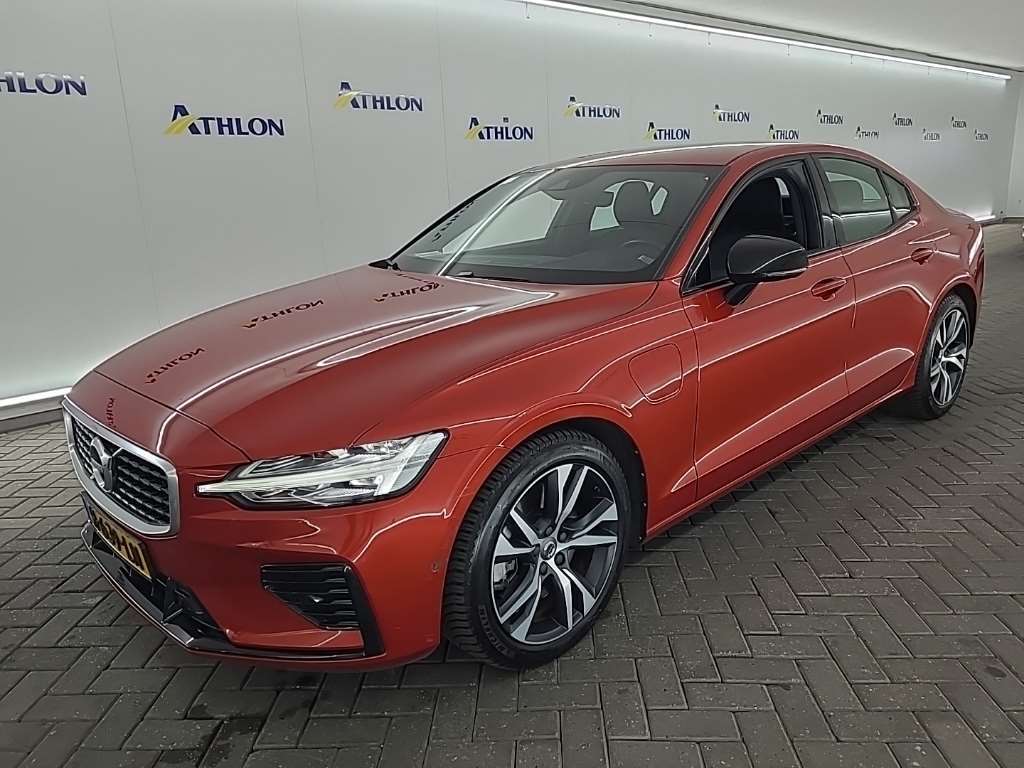 Volvo S60 T6 TWIN ENGINE AWD PLUG-IN R-DESIGN 4D 251KW, 2020