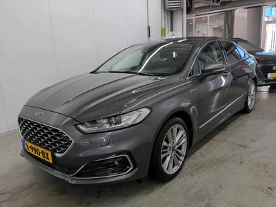 Ford Mondeo 2.0 Hybrid 140KW Vignale sedan ECVT, 2021