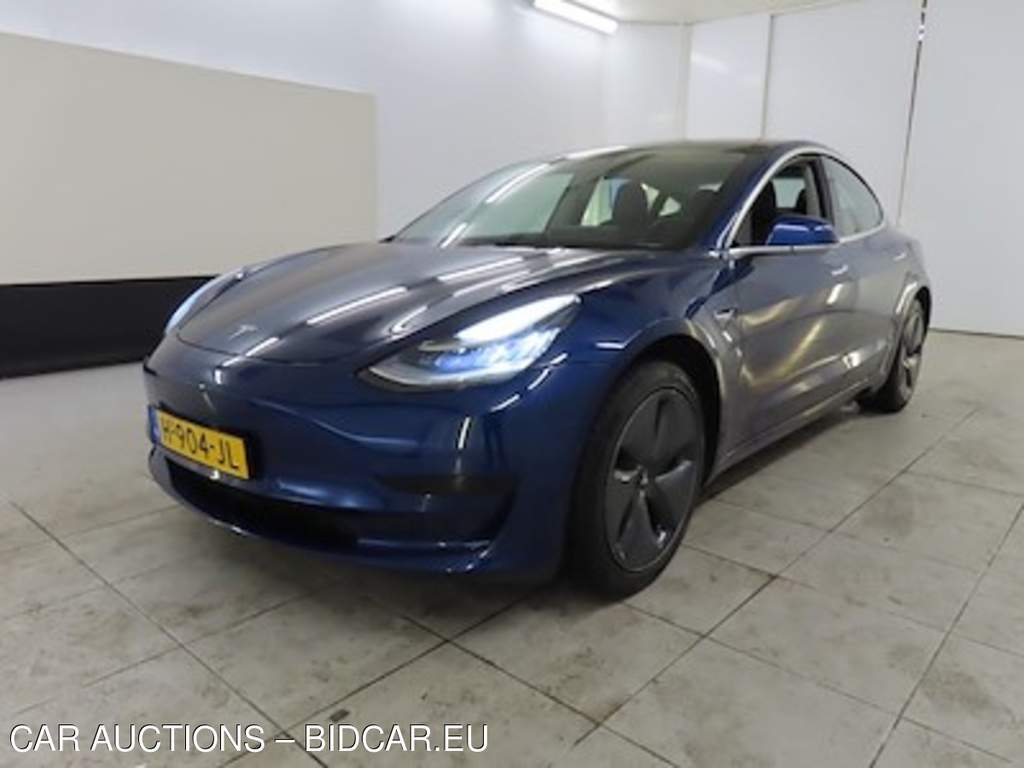 Tesla Model 3 Standard Range Plus RWD 4d