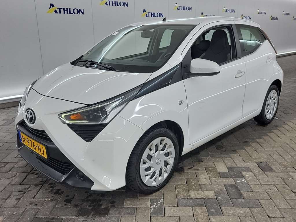 Toyota Aygo 1.0 VVT-I X-PLAY 5D 53KW, 2021