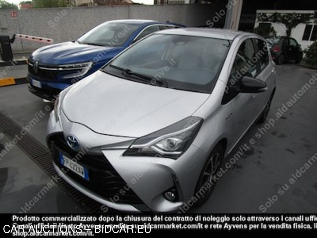 Toyota yaris 1.5 hybrid active hatchback -