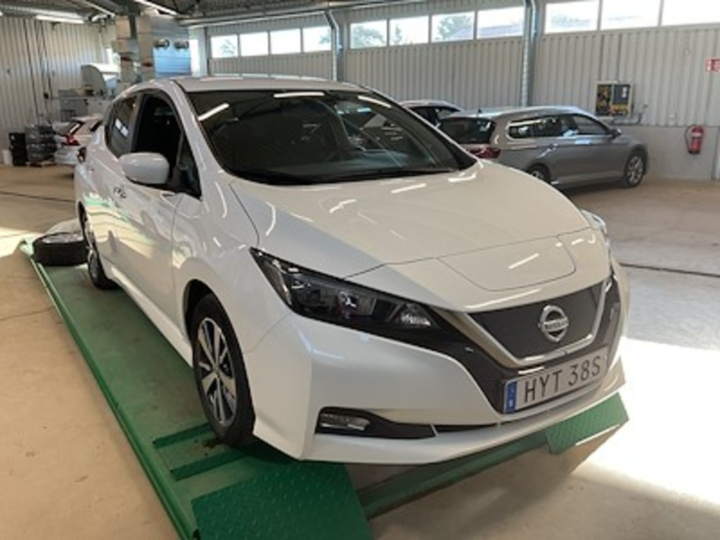 Nissan LEAF 40 kWh Acenta Kamera Varmare Navi !First Register Date 2021-02-10!