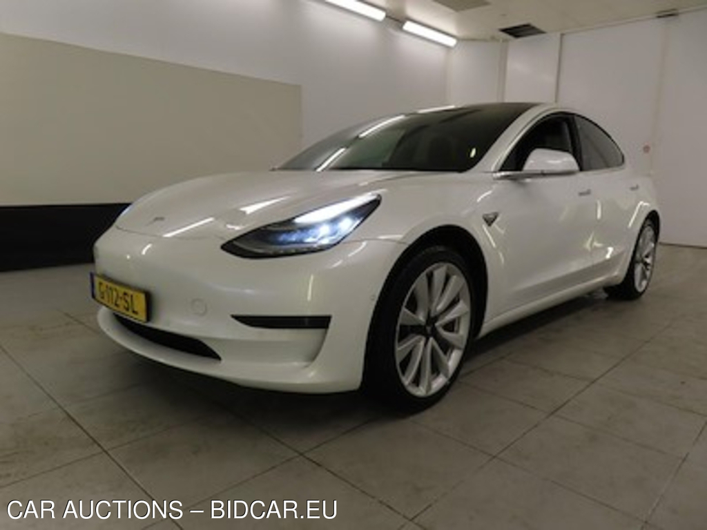 Tesla Model 3 Standard Range Plus RWD 4d