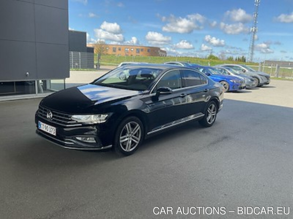 Volkswagen PASSAT 2.0 TDI 150 SCR ELEGANCE PLUS DSG UA!