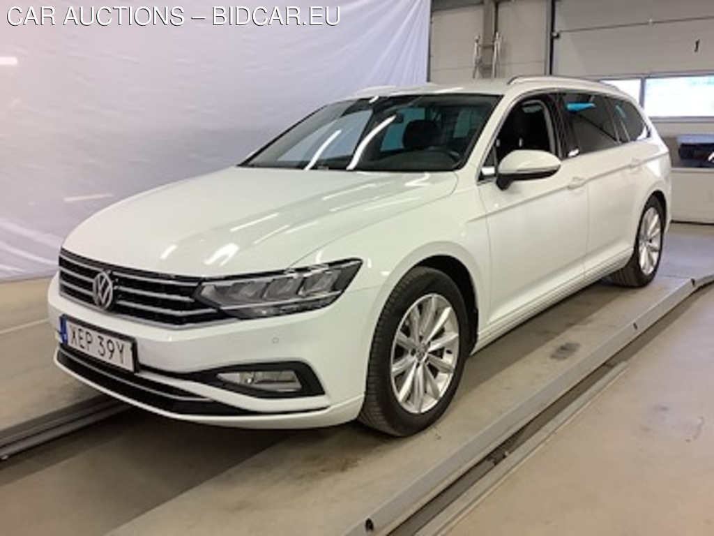 Volkswagen Passat SC 1.5 tsi Executive Business Drag Paket Cockpit Varmare Navi