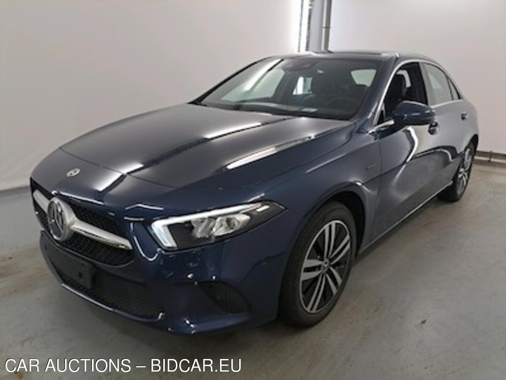 Mercedes-Benz A-class limousine 1.3 A 250 E BUSINESS SOLUTION DCT