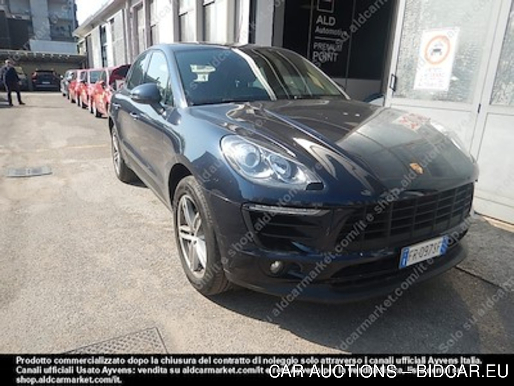 Porsche macan - sport utility vehicle -