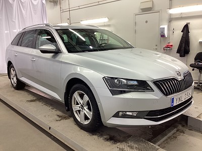 Skoda Superb 2.0 TDI 4x4 Style Business Edition Drag kamera Skinn/Alcantara Navi Varmare !NO SUMMER TIRES!