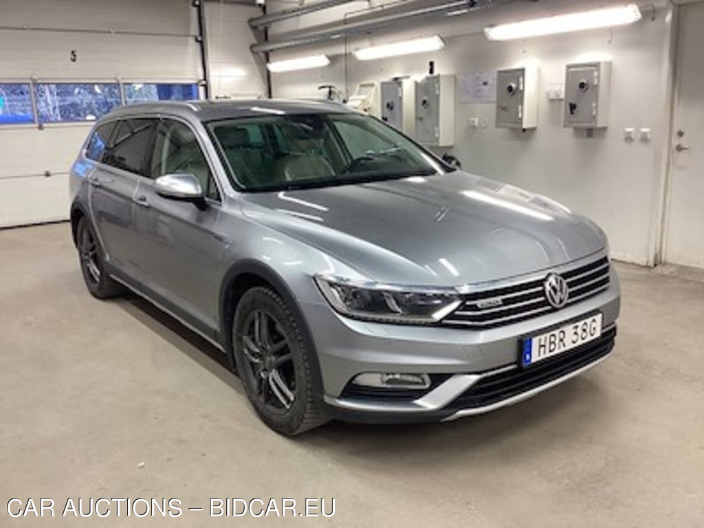 Volkswagen Passat Alltrack 2.0 TDI 4M Safe Tech Cockpit Skinn Varmare Kamera !SOMETHING WRONG WITH THE AC!
