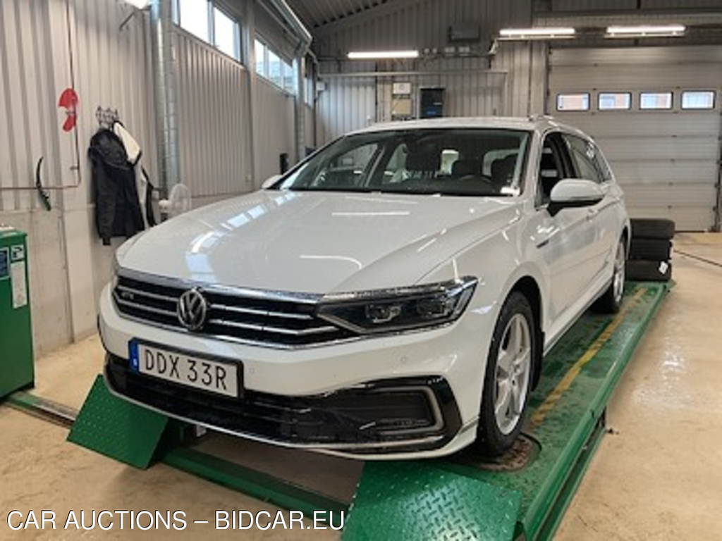 Volkswagen Passat GTE Executive Drag Paket Cockpit Varmare Navi