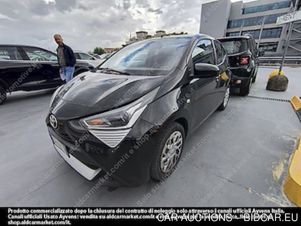 Toyota aygo connect 1.0 vvt-i x-business -