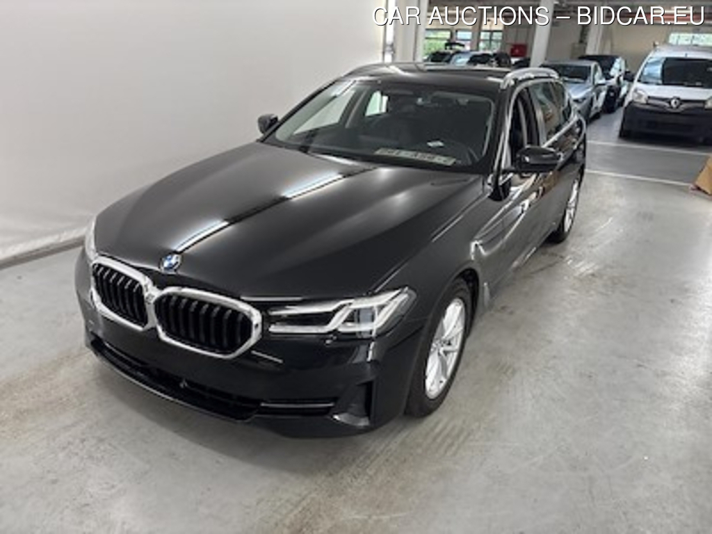 BMW 5 series touring 3.0 530D XDRIVE AUTO TOURING Comfort Business Driving Assistant Pro