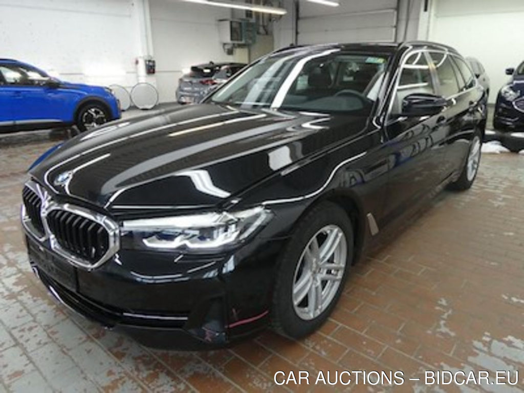 BMW Series 5 2.0 520D XDRIVE TOURING A