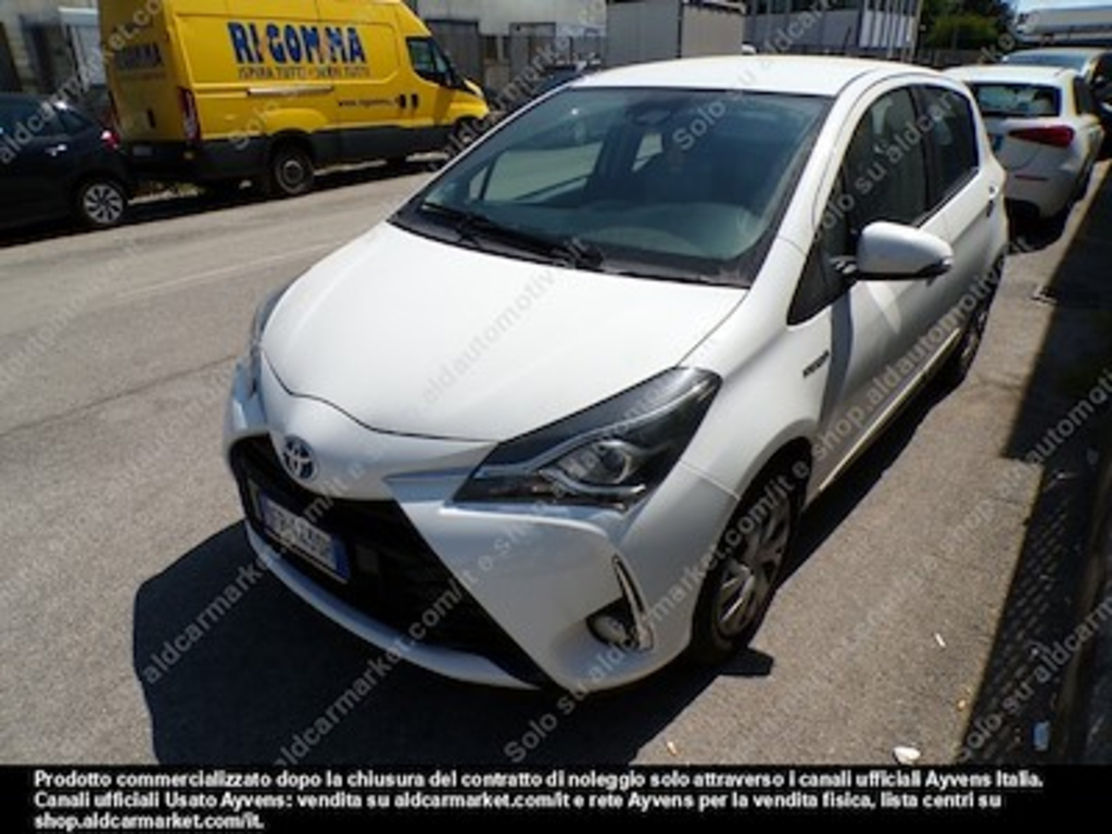 Toyota yaris 1.5 hybrid active hatchback -