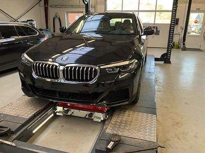 BMW Series 5 530e Touring F M Sport UA!