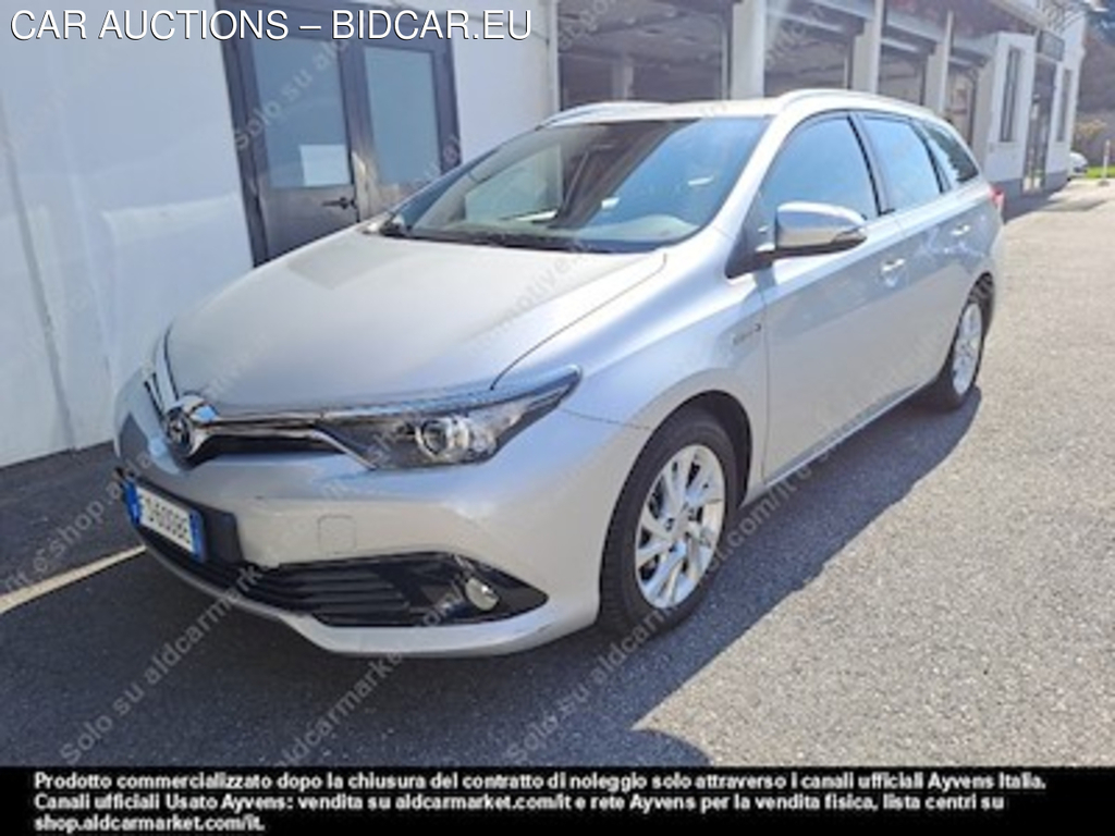 Toyota auris touring sports hybrid business -