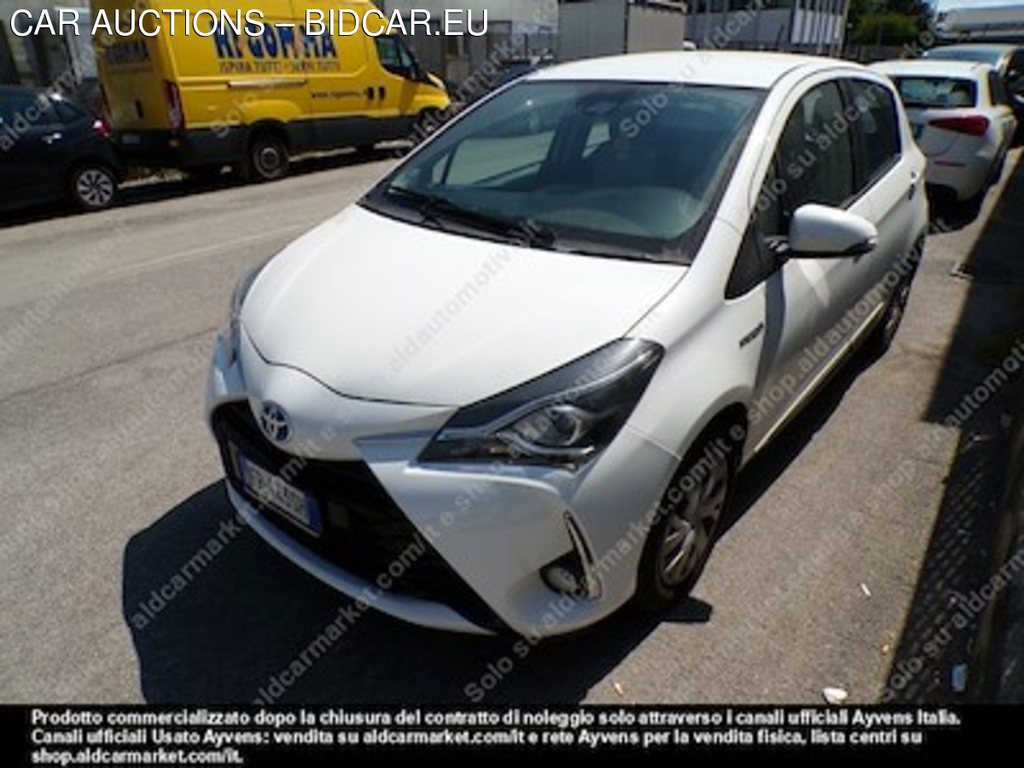 Toyota yaris 1.5 hybrid active hatchback -