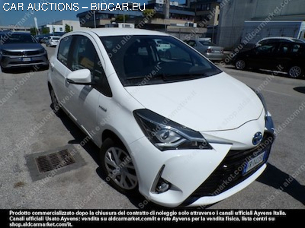 Toyota yaris 1.5 hybrid active hatchback -