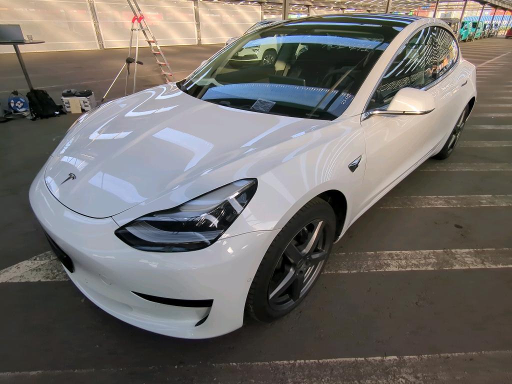 Tesla Model 3 STANDARD REICHWEITE PLUS HINTERRADANTRIEB, 2020