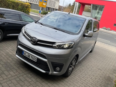 Toyota Proace 2.0-L-D-4D L1 (8-SI.) AUTM. Verso Team Deutschland, 2023