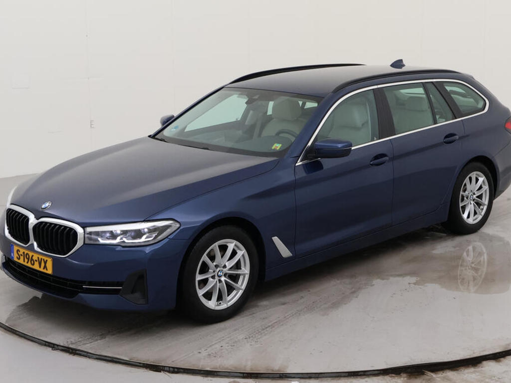 BMW 5-SERIE TOURING 520I 184[L BUSINESS EDITION+ PARK SAFETY, 2023